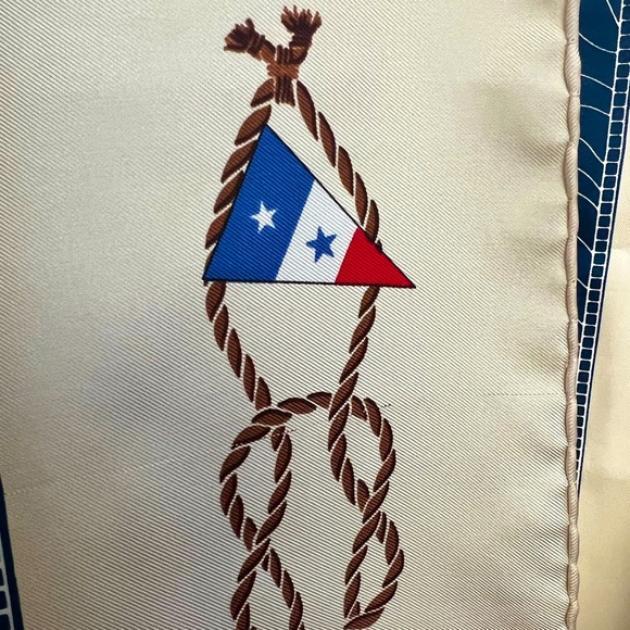 LOUIS VUITTON CUP Rare Find 100% Silk Scarf - Picture 6 of 7